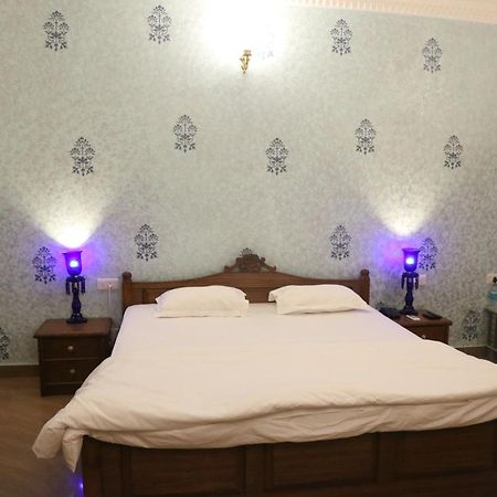 Vijaigarh Kothi - Heritage Boutique Varanasi Eksteriør bilde