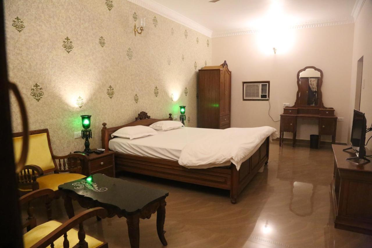 Vijaigarh Kothi - Heritage Boutique Varanasi Eksteriør bilde